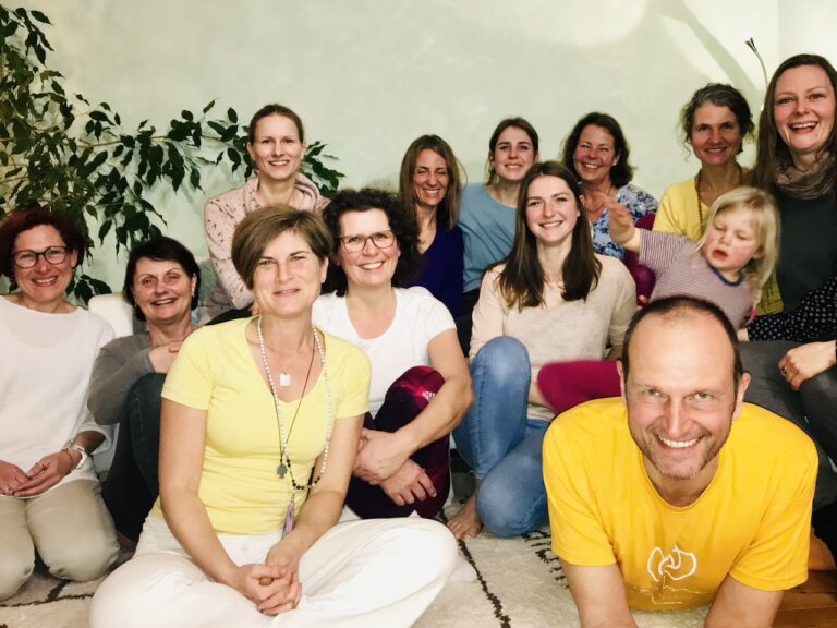 17_YLA_Yogalehrer*innen_YiY